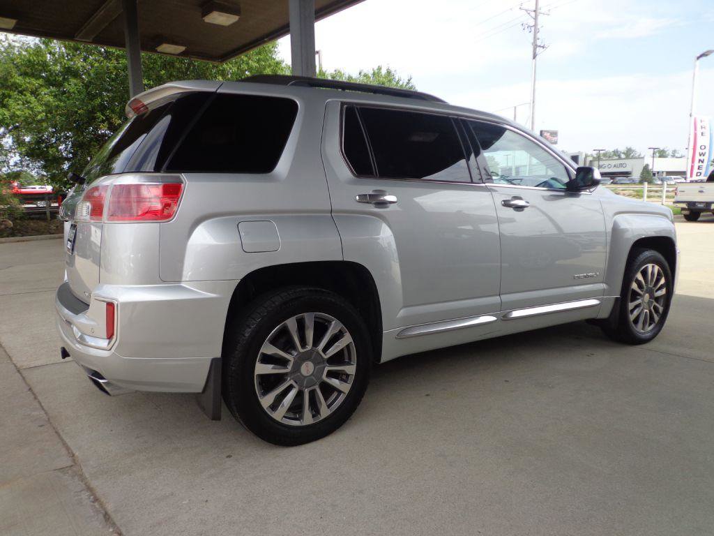 Used 2016 GMC Terrain Denali image 4