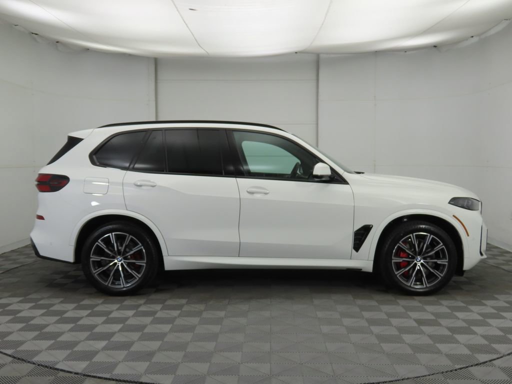 New 2026 BMW X5 sDrive40i w/ M Sport Package image 4