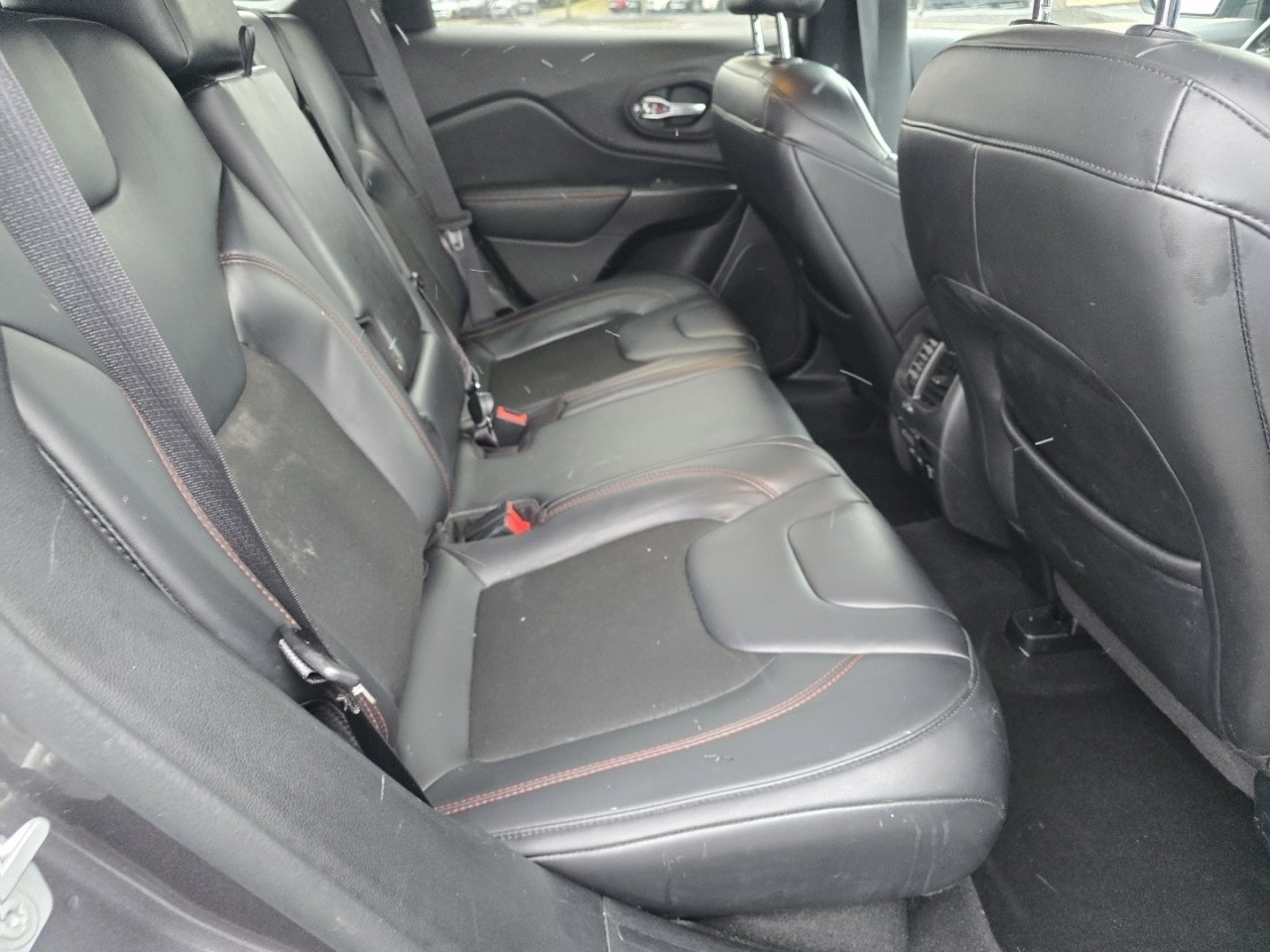 Used 2020 Jeep Cherokee Trailhawk w/ Cold Weather Group image 19