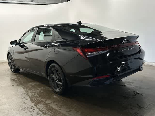 Used 2023 Hyundai Elantra SEL w/ Winter Weather Package FWD image 30