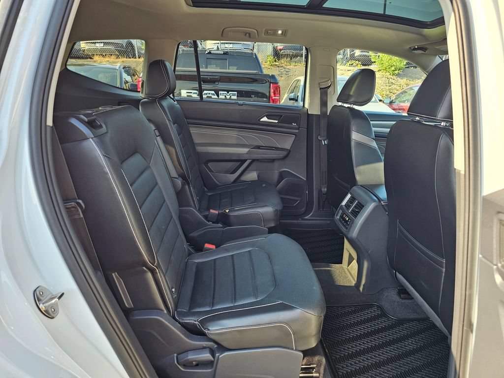 Used 2022 Volkswagen Atlas SEL Premium AWD/4WD image 12
