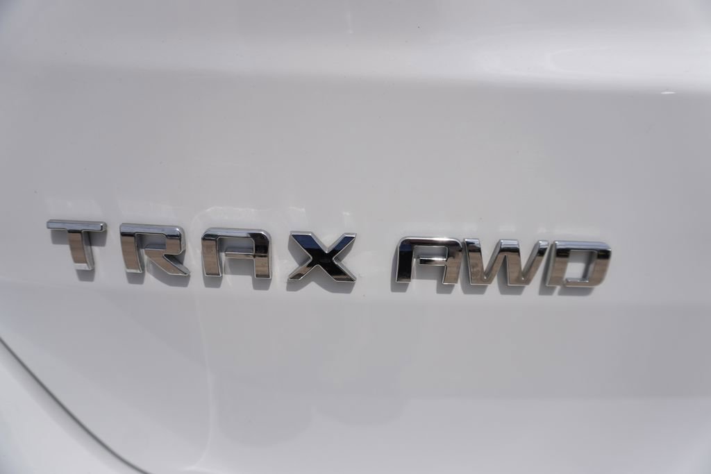 Used 2022 Chevrolet Trax LT w/ LT Convenience Package image 29