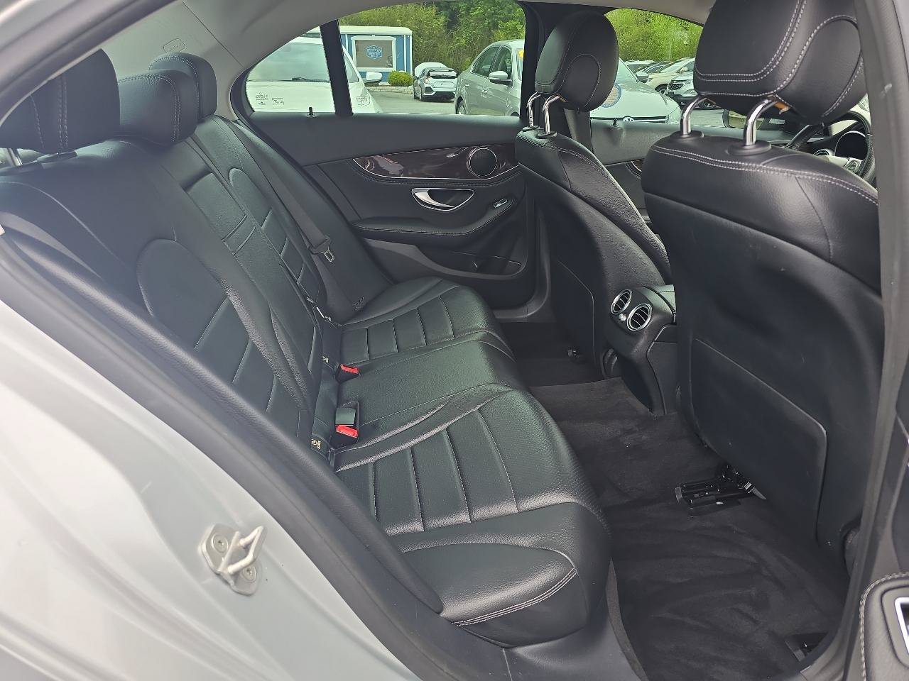 Used 2015 Mercedes-Benz C 300 Sedan image 14