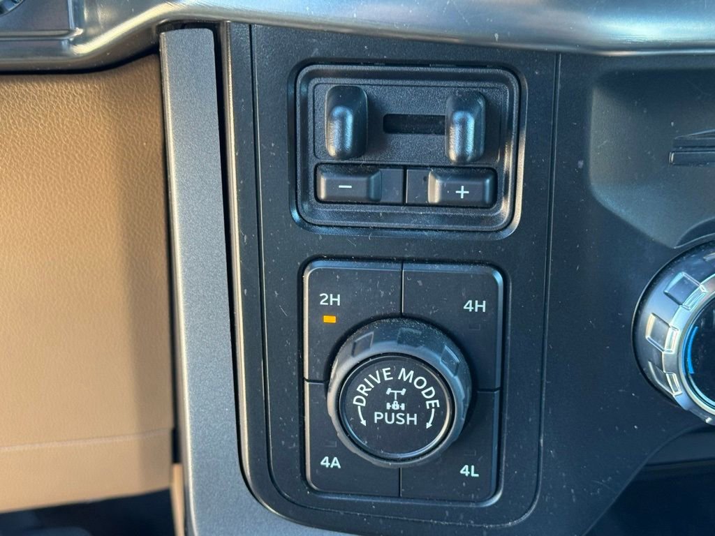 Used 2022 Ford F150 Lariat w/ Max Trailer Tow Package image 30