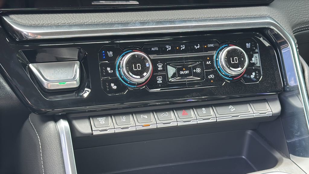 New 2025 GMC Sierra 2500 Denali w/ Denali Reserve Package image 21