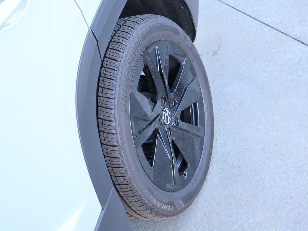 New 2026 Volkswagen Taos SE FWD image 38