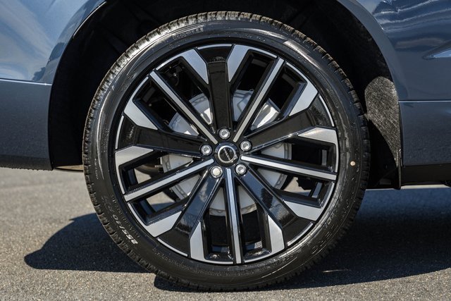 New 2026 Volvo XC60 B5 Ultra w/ Protection Package Premier image 17