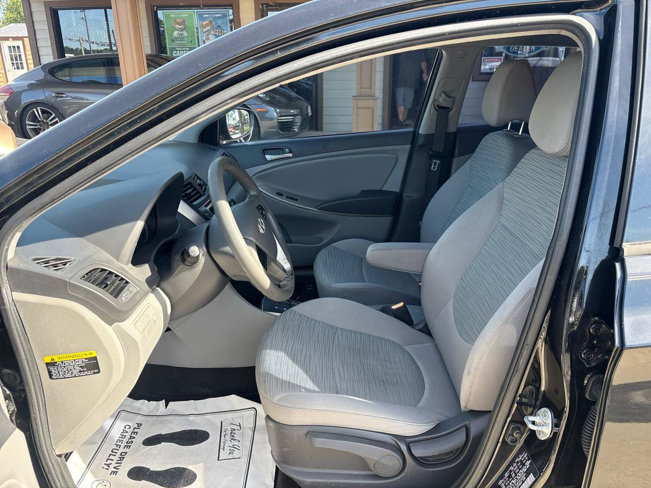 Used 2015 Hyundai Accent GS FWD image 9
