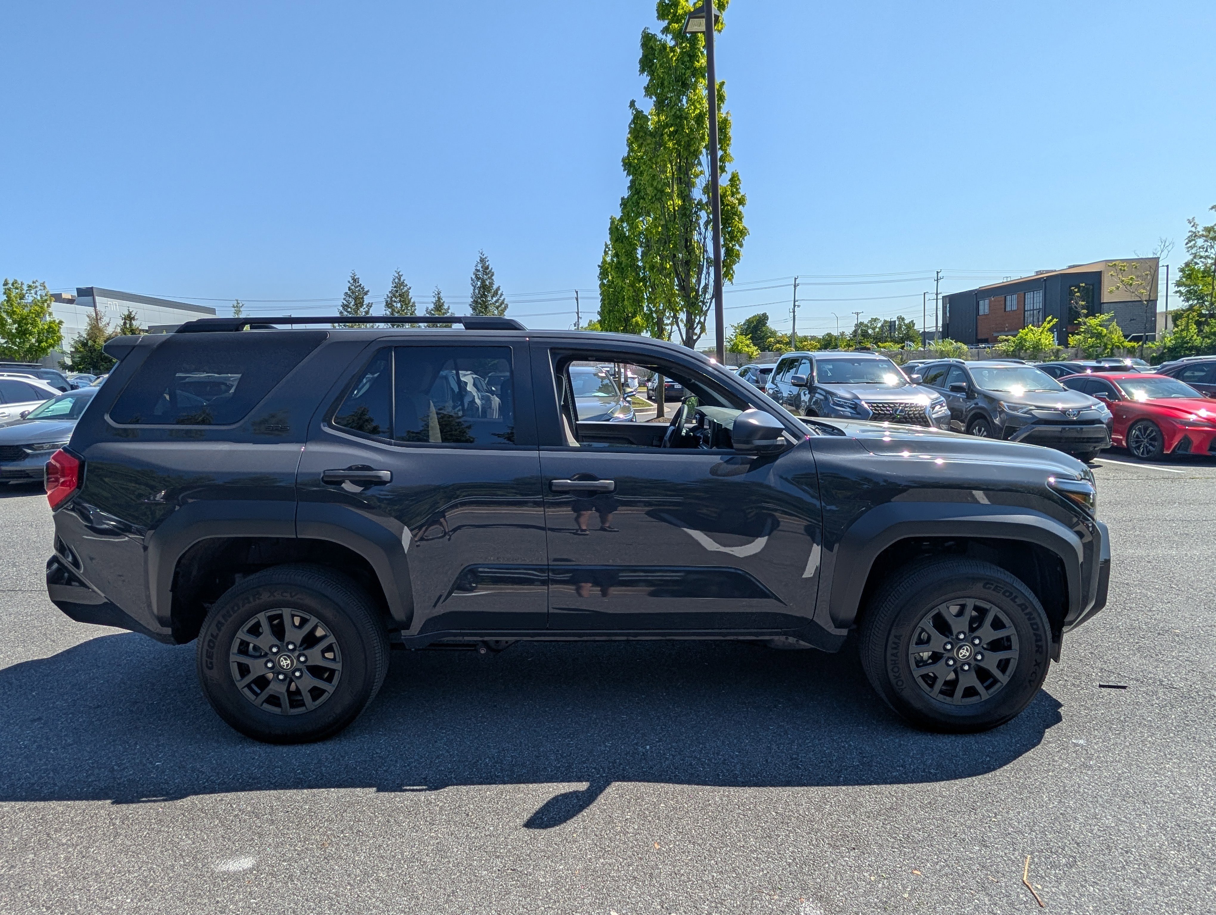 Used 2025 Toyota 4Runner SR5 AWD/4WD image 2
