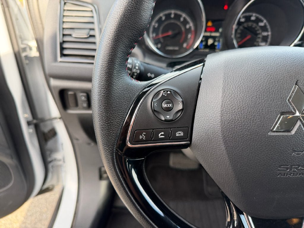 Used 2025 Mitsubishi Outlander Sport AWD image 15