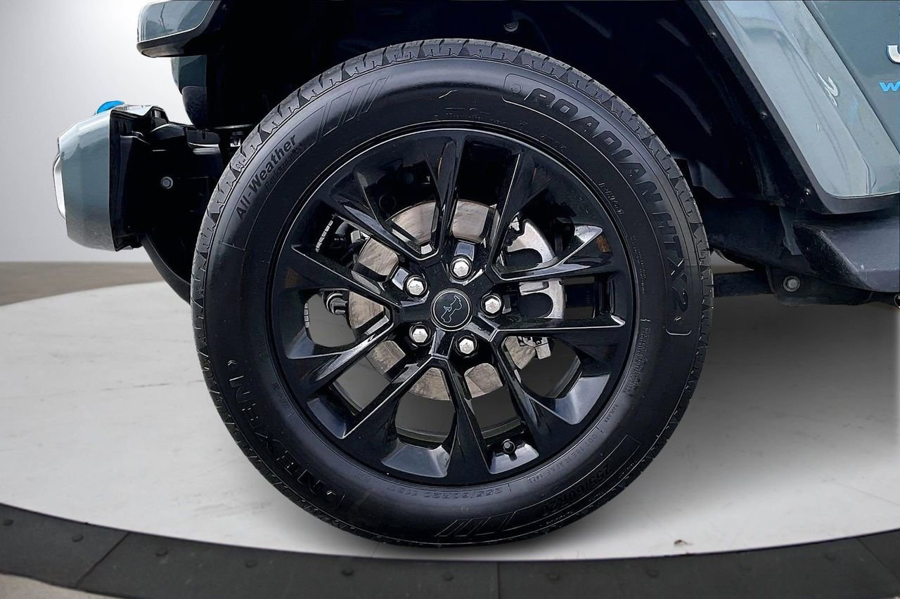 Used 2024 Jeep Wrangler Unlimited Sahara image 32