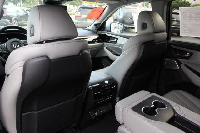 Used 2025 Acura MDX w/ Technology Package FWD image 32