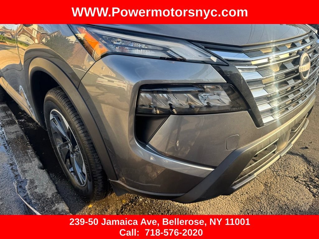 Used 2024 Nissan Rogue SV FWD image 11