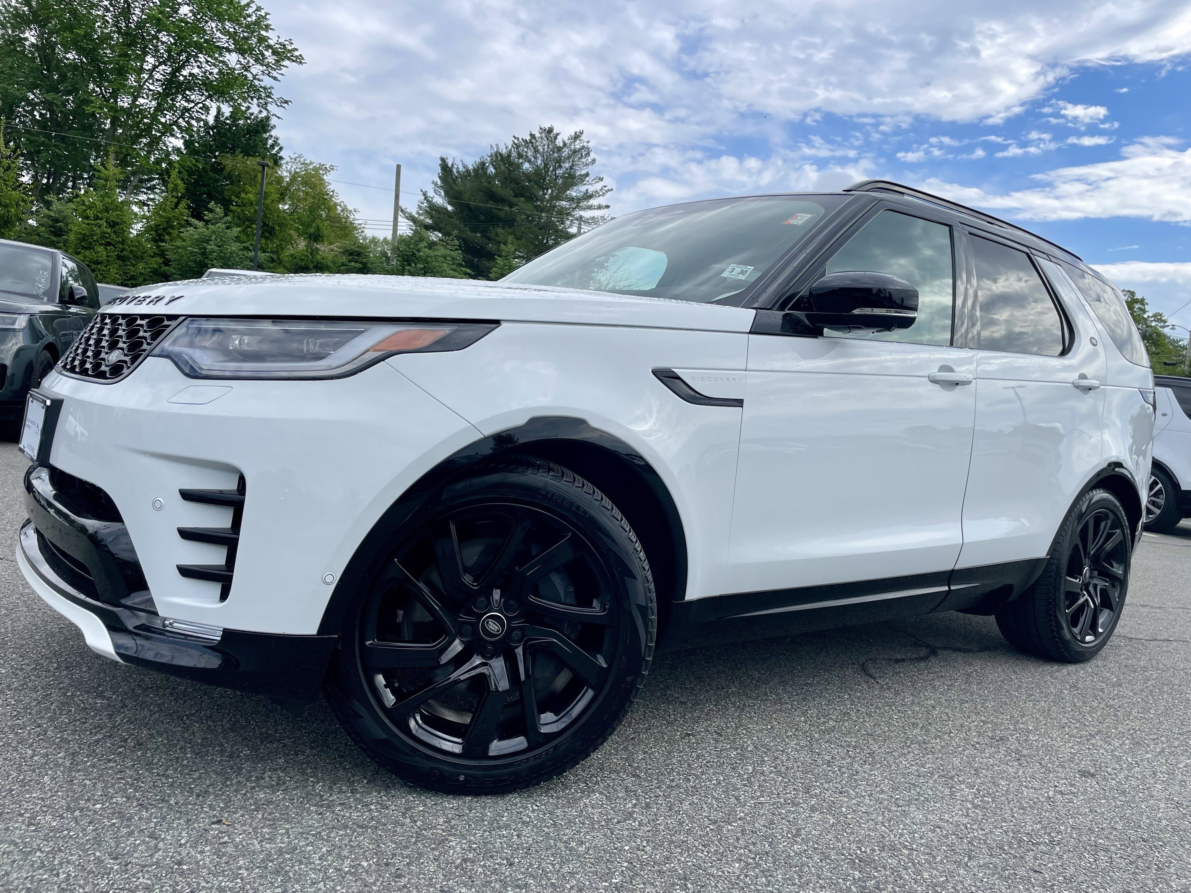 Used 2025 Land Rover Discovery Dynamic SE AWD/4WD image 38