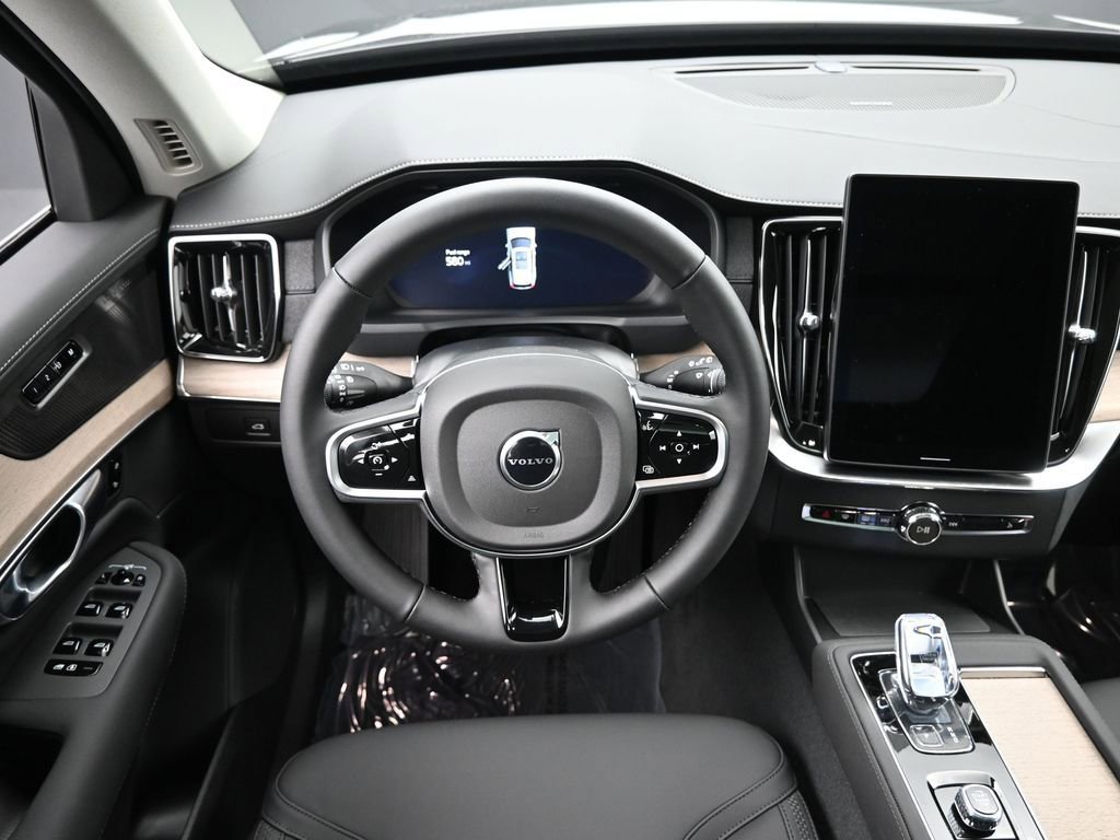 New 2026 Volvo XC90 B6 Plus w/ Protection Package Premier image 19