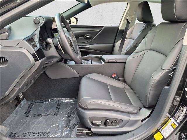 Used 2024 Lexus ES 350 w/ Accessory Package (Z1) FWD image 16