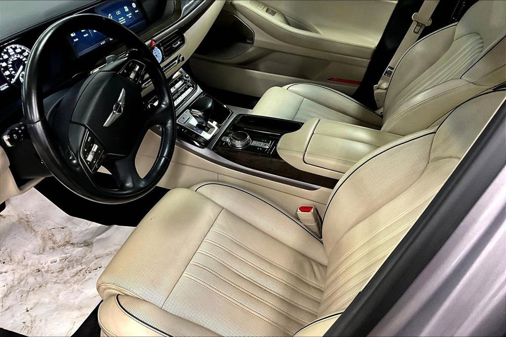 Used 2018 Genesis G90 3.3T Premium image 18