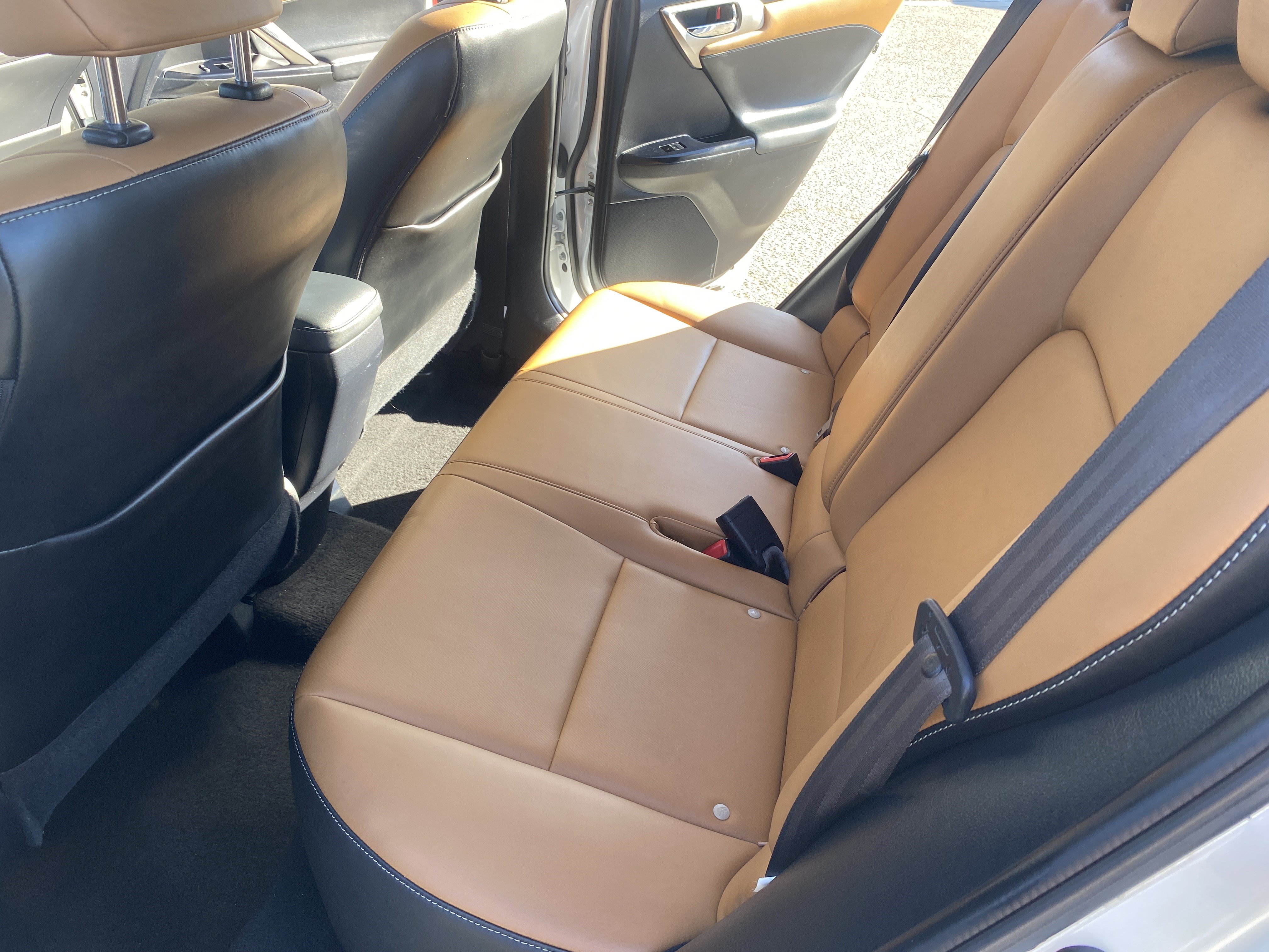 Used 2015 Lexus CT 200h FWD image 17