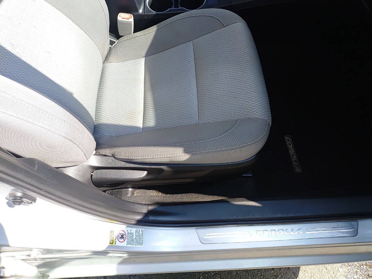 Used 2016 Toyota Corolla LE w/ Body Protection Package #1 FWD image 15