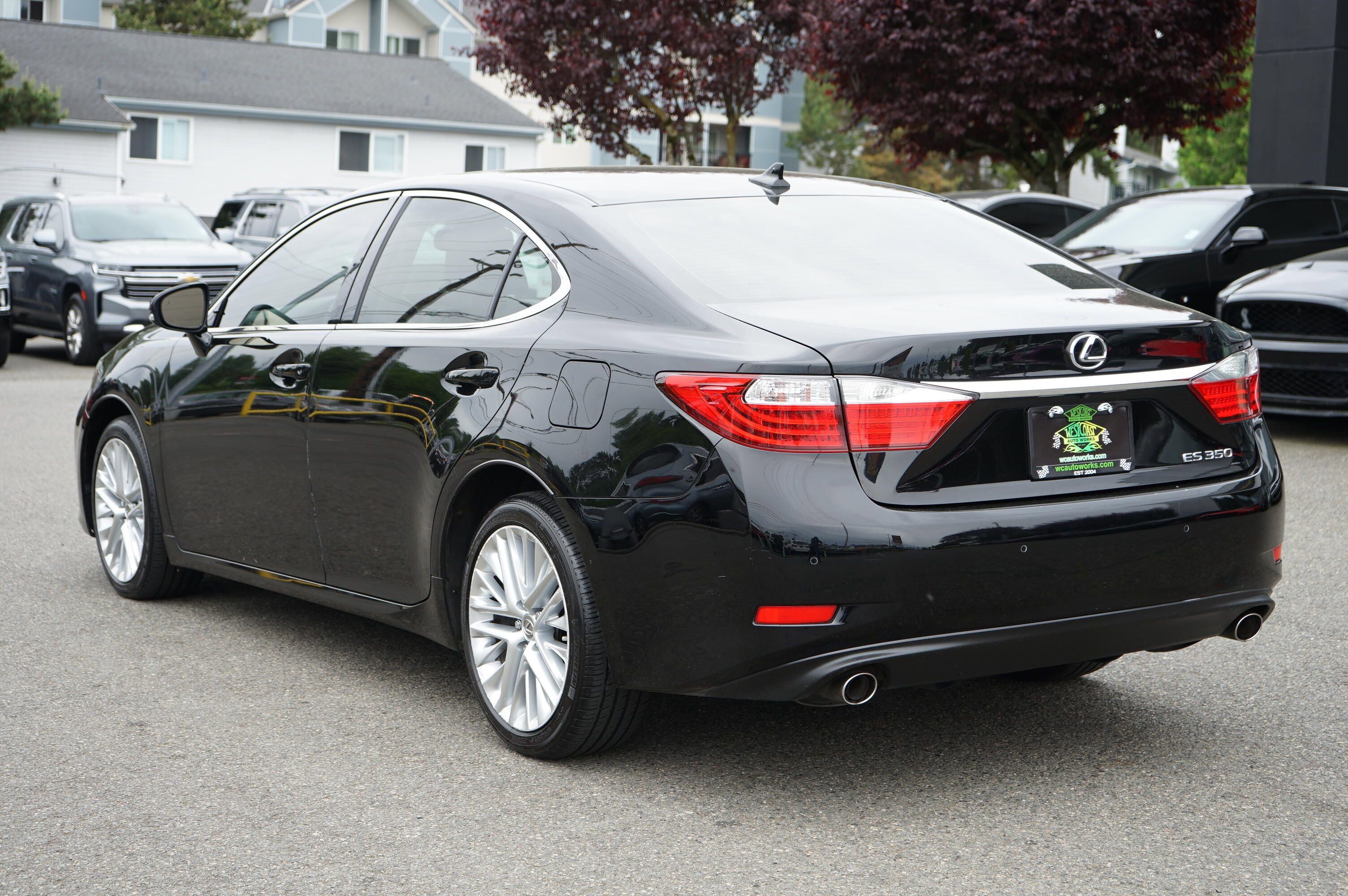 Used 2014 Lexus ES 350 w/ Premium Package FWD image 3