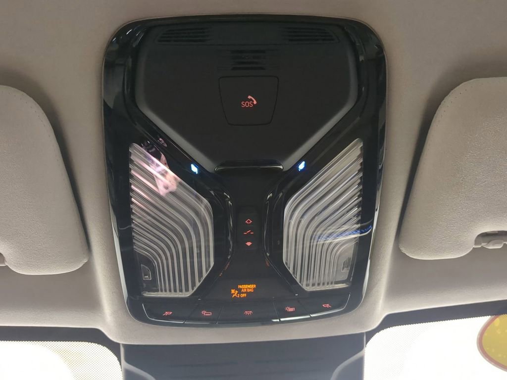 Used 2024 BMW X7 M60i w/ Executive Package image 26