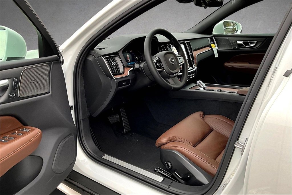 New 2026 Volvo V60 B5 Cross Country Ultra w/ Climate Package image 7