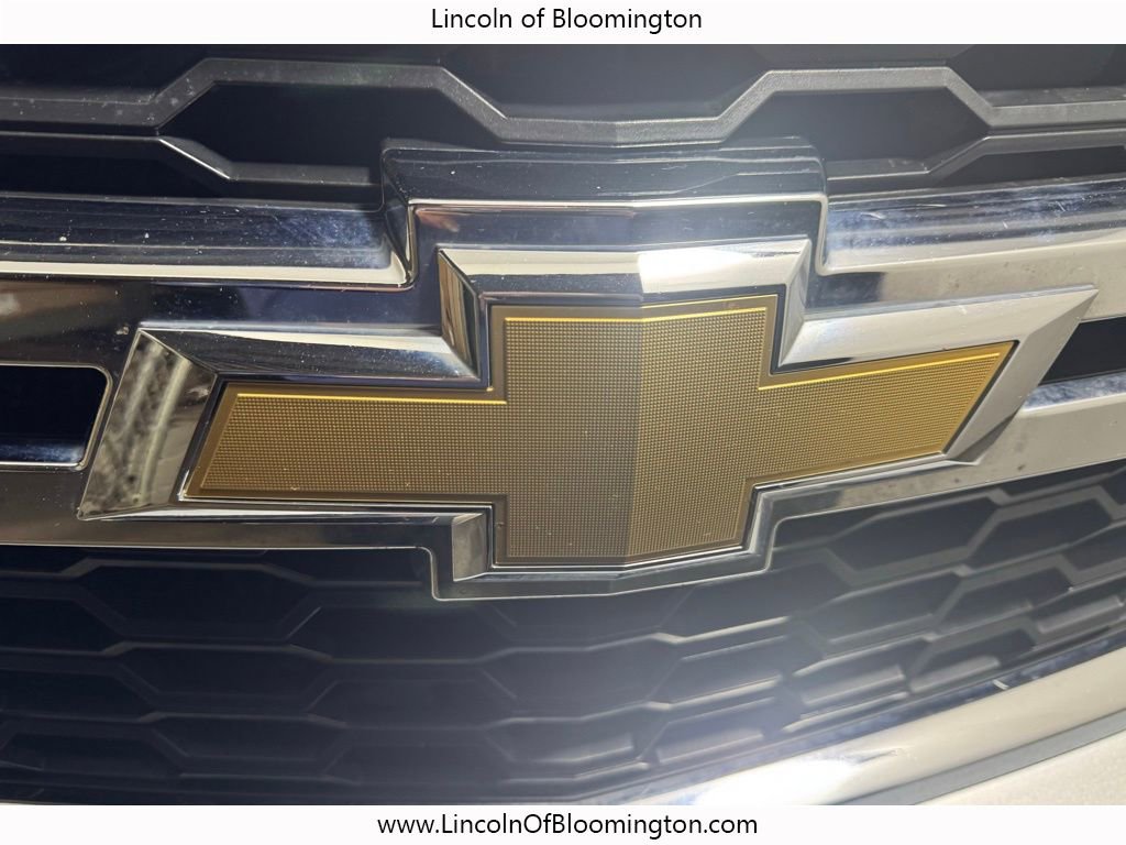Used 2016 Chevrolet Suburban LT w/ Luxury Package AWD/4WD image 10