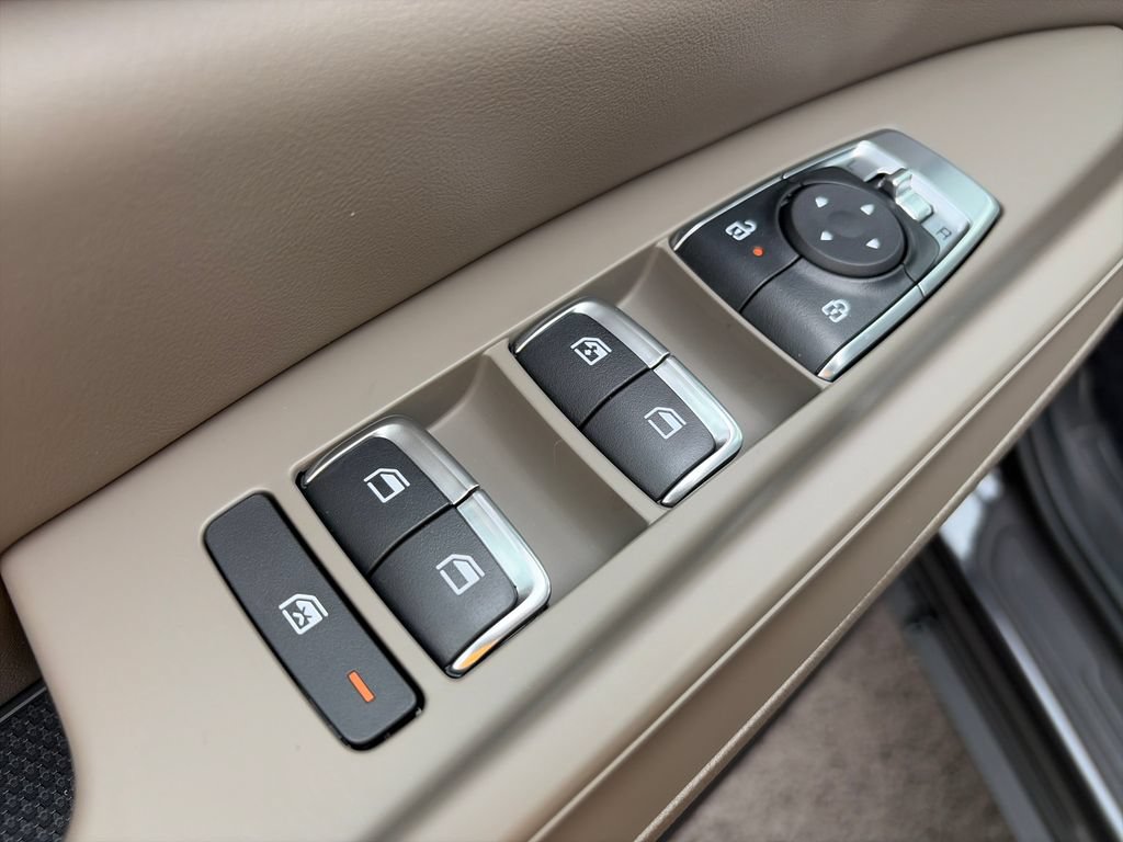 New 2026 Kia Carnival FWD image 18