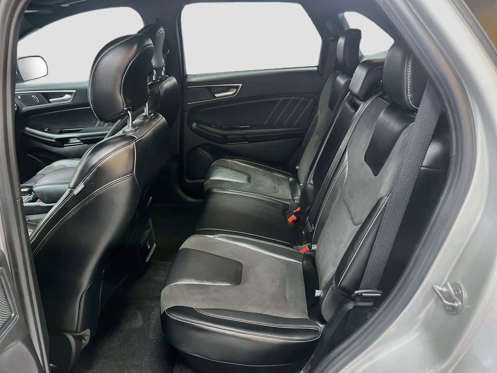 Used 2019 Ford Edge ST w/ Cold Weather Package AWD/4WD image 25