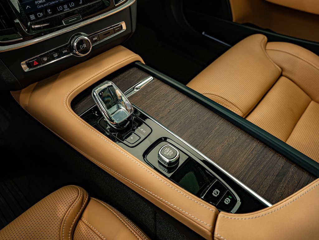 Used 2023 Volvo S90 B6 Ultimate w/ Lounge Package image 26