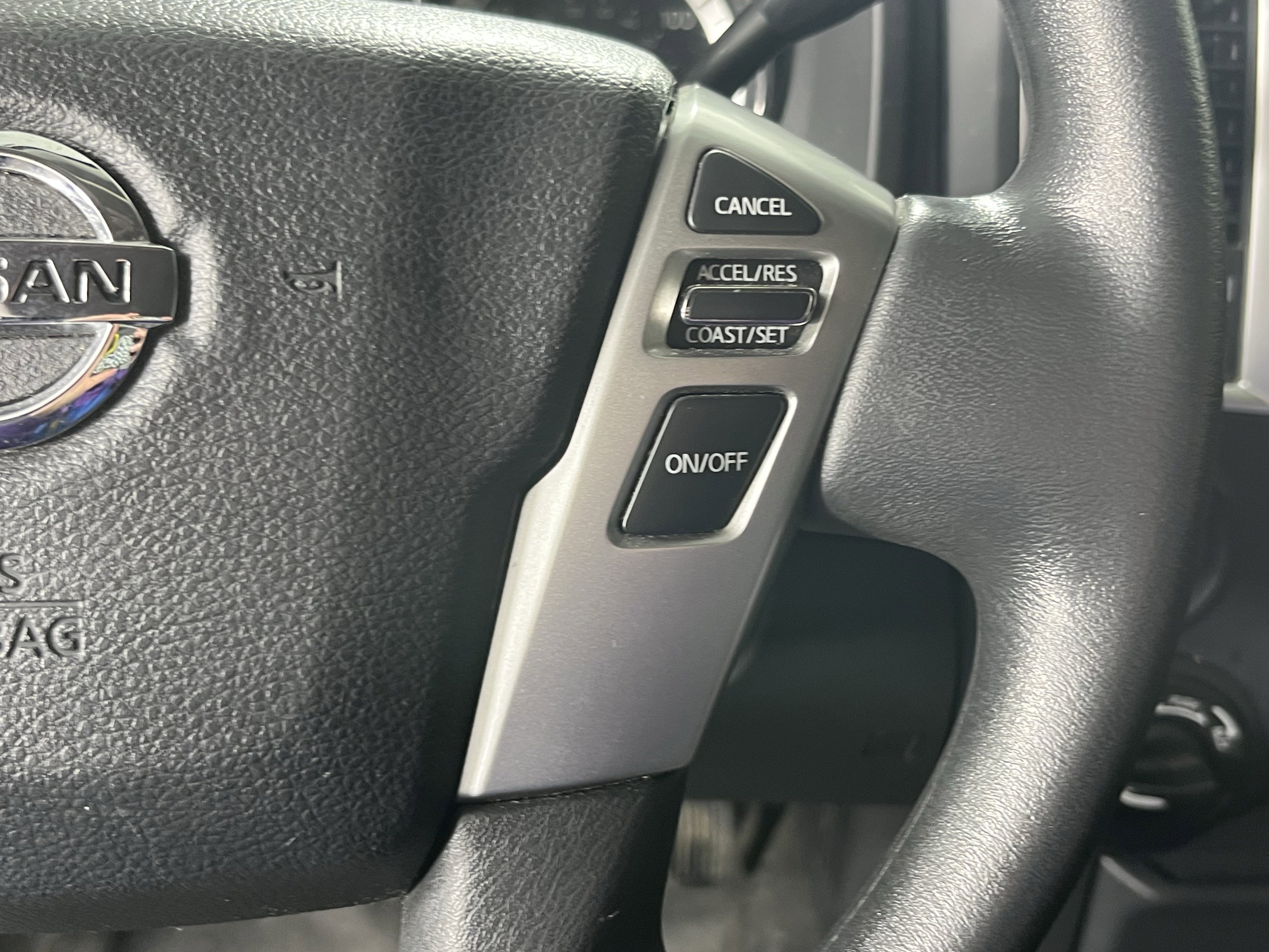 Used 2017 Nissan Titan S image 16