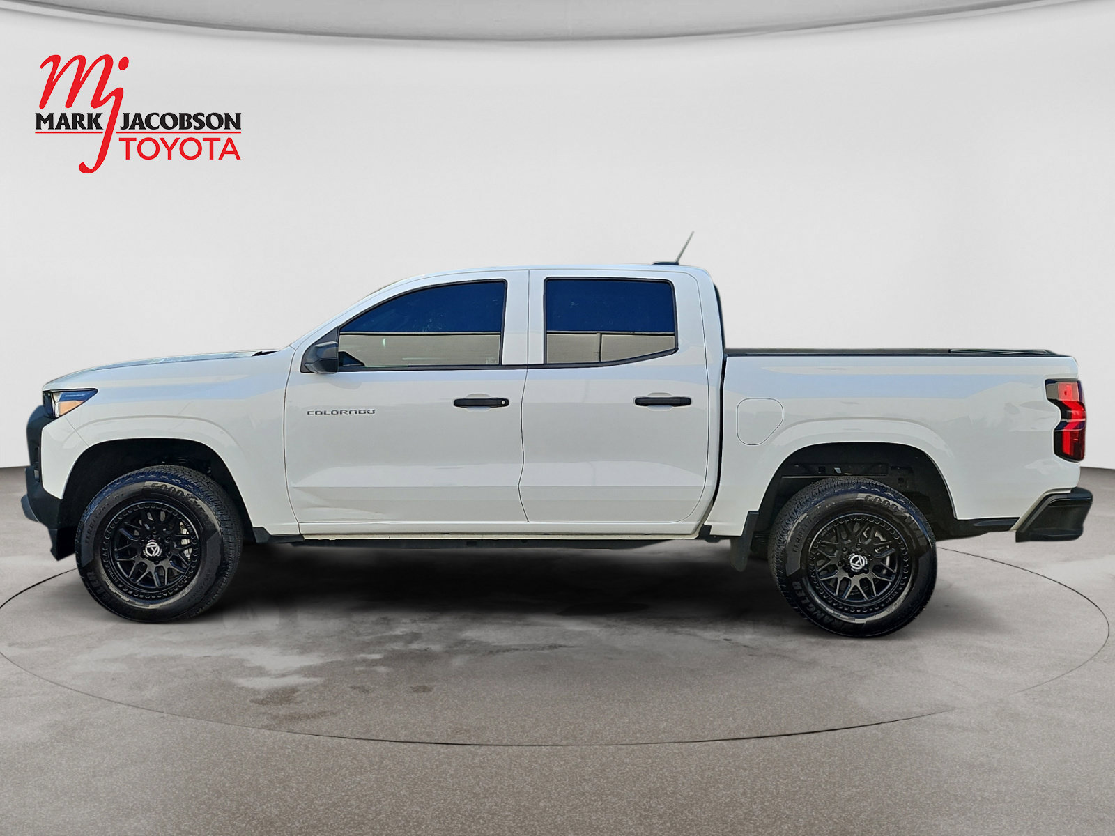 Used 2025 Chevrolet Colorado W/T w/ WT Convenience Package II RWD image 15