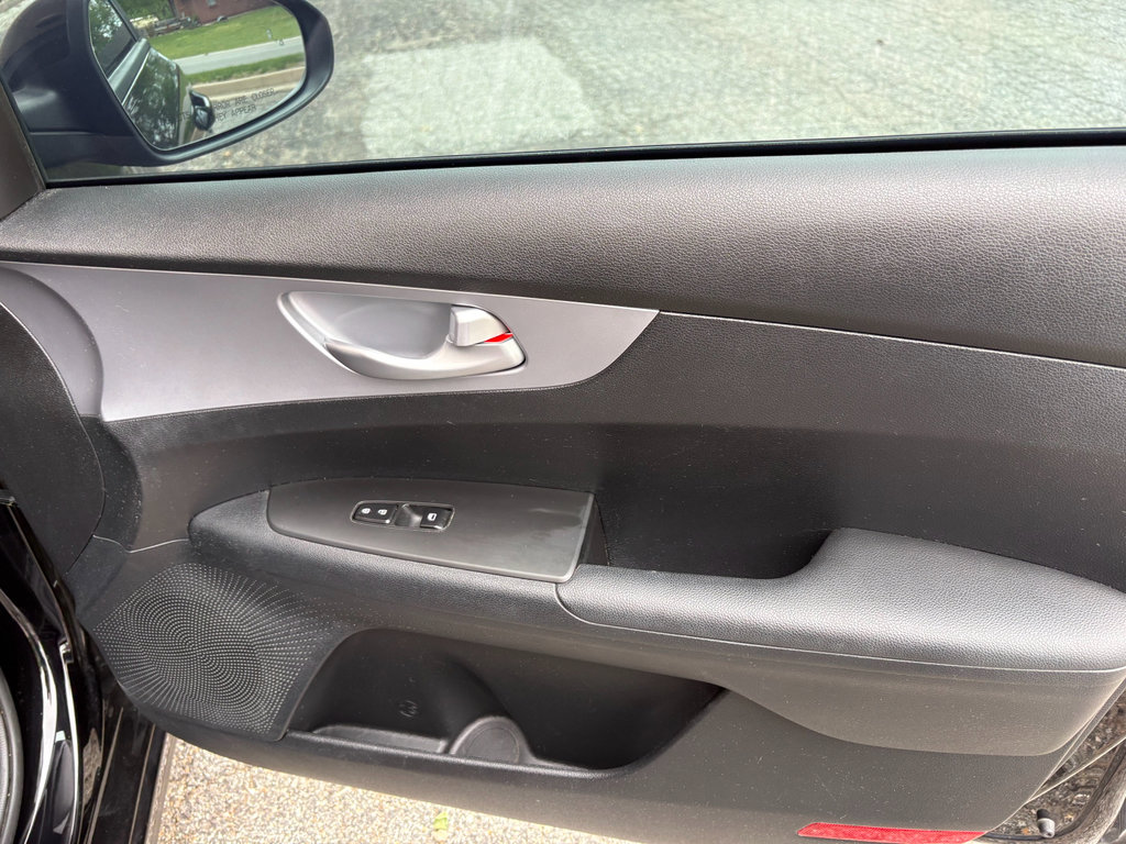 Used 2023 Kia Forte LXS w/ LXS Technology Package FWD image 26