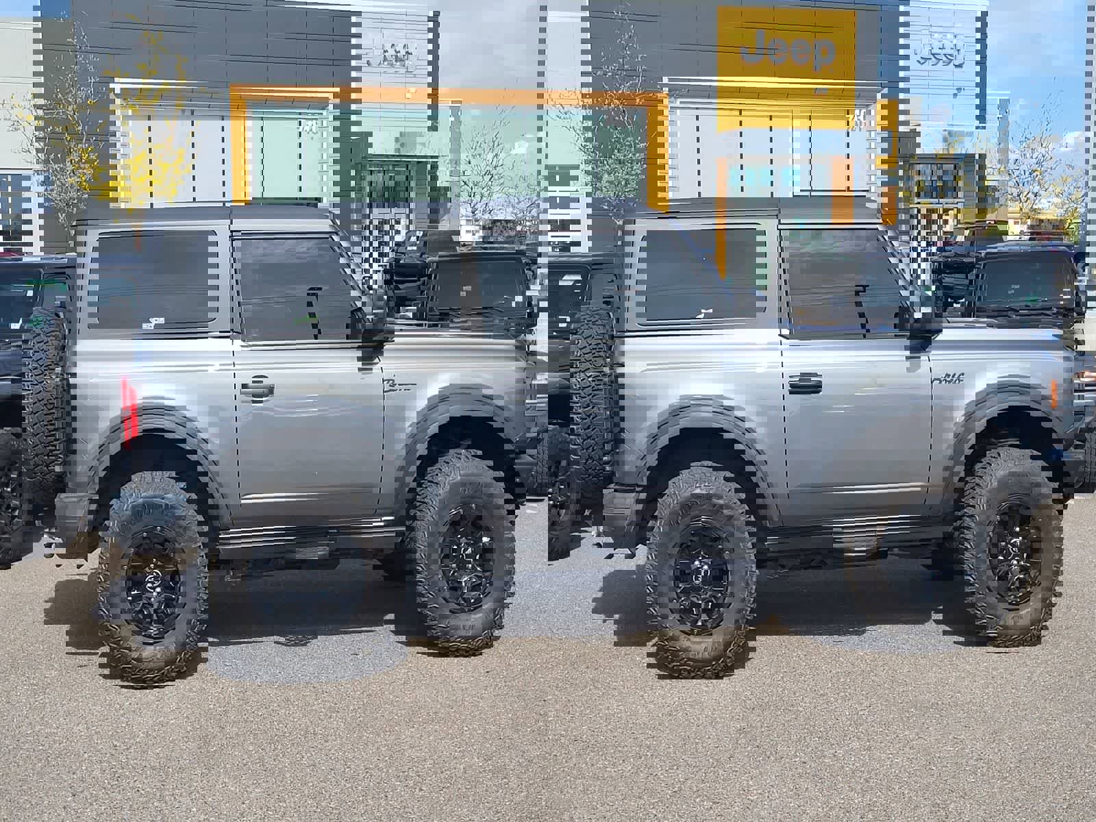 Used 2022 Ford Bronco Badlands image 4