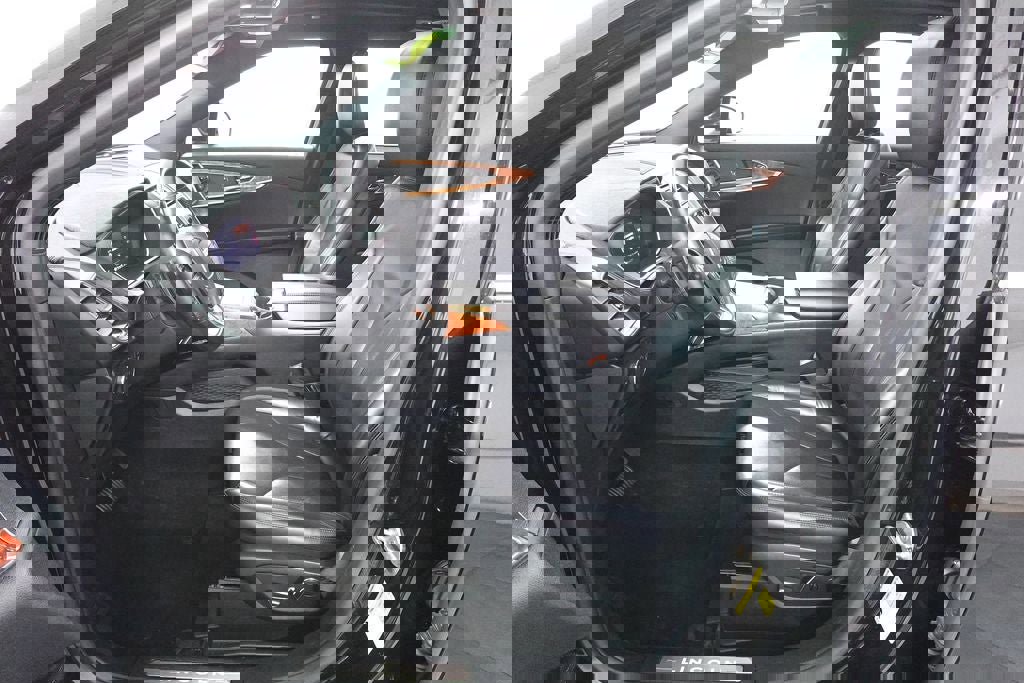 Used 2020 Lincoln Nautilus Reserve w/ Equipment Group 201A image 10