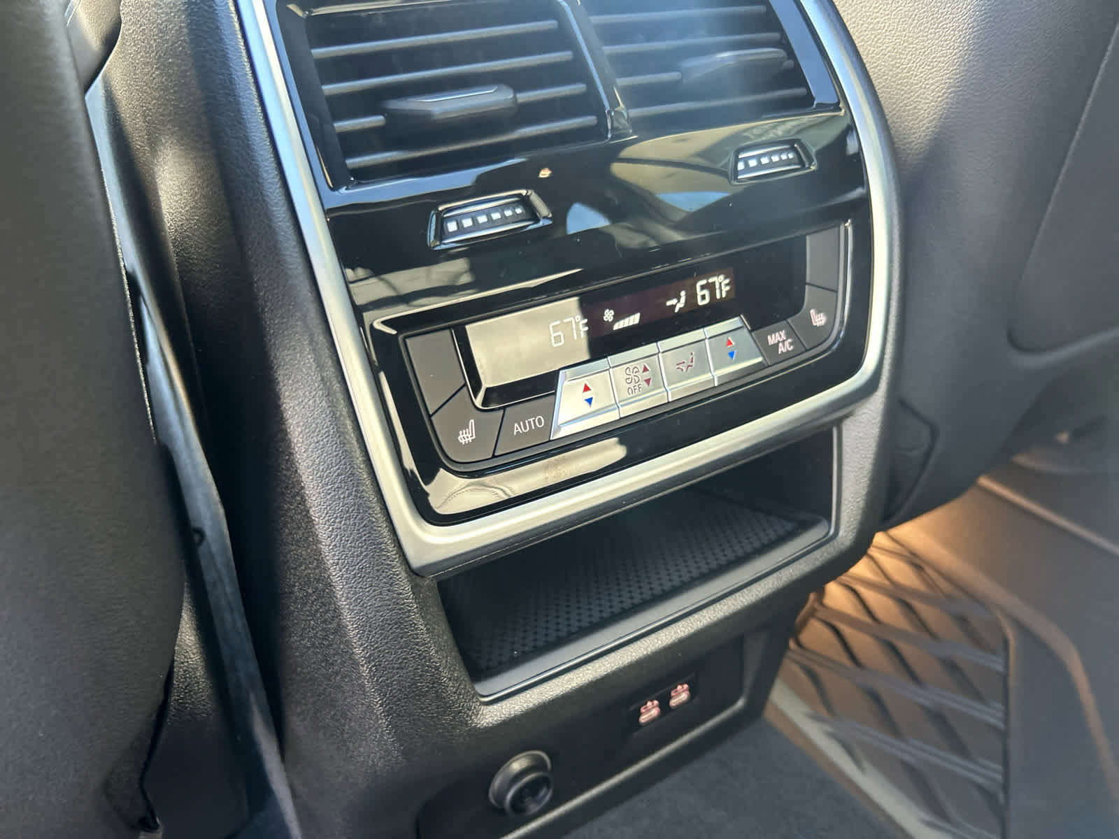 Used 2026 BMW X5 xDrive50e w/ M Sport Package image 22