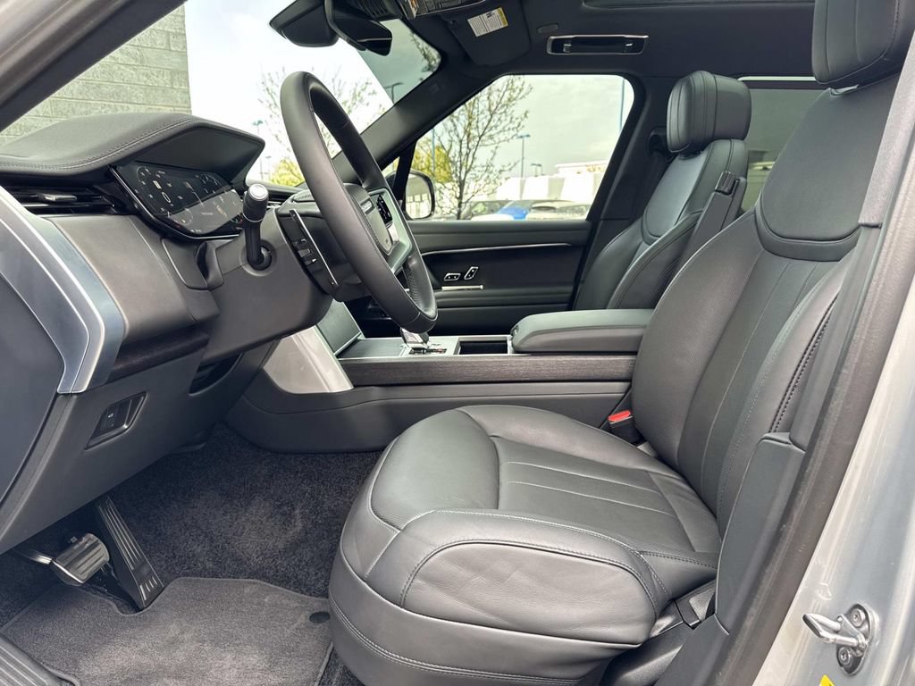 Certified 2025 Land Rover Range Rover Long Wheelbase SE AWD/4WD image 21