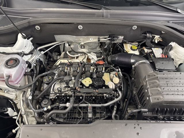 Used 2025 Volkswagen Atlas Cross Sport SEL R-Line image 17