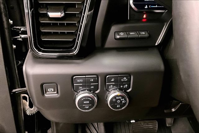 Used 2025 GMC Sierra 2500 AT4 w/ AT4 Premium Plus Package AWD/4WD image 40