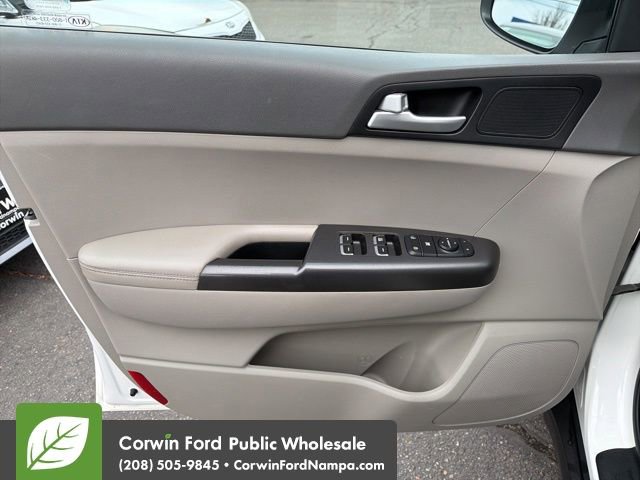 Used 2018 Kia Sportage LX image 13