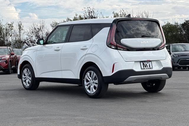 New 2025 Kia Soul LX image 6