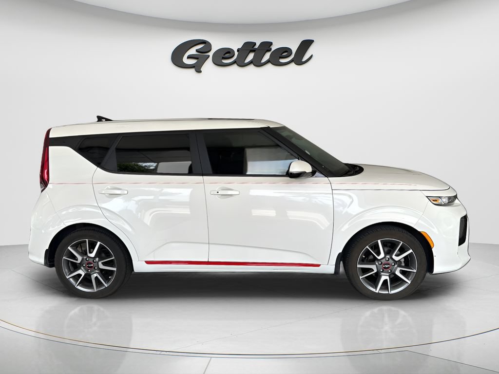 Used 2022 Kia Soul GT-Line FWD image 4