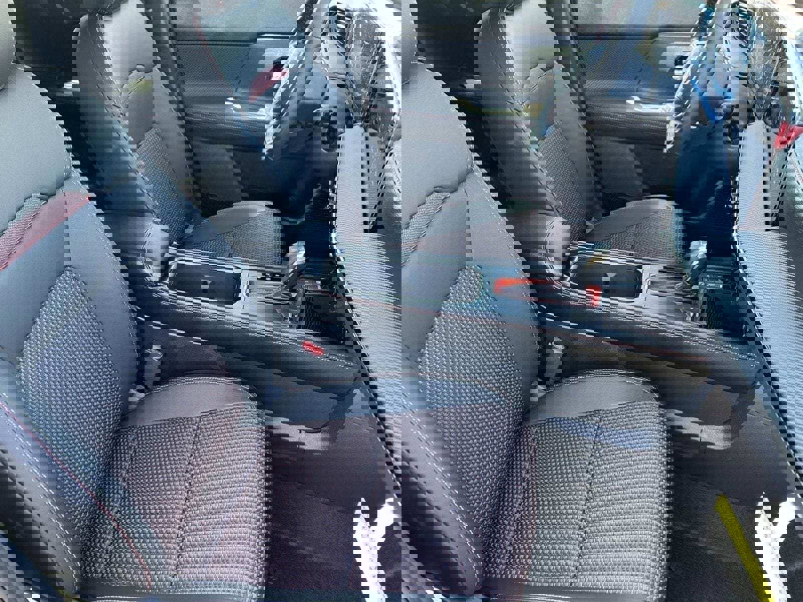 New 2025 Nissan Kicks SR image 13