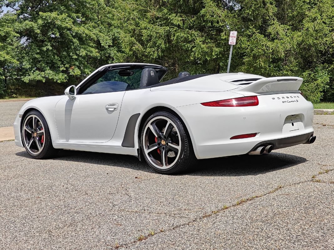 Used 2015 Porsche 911 Carrera S RWD image 5