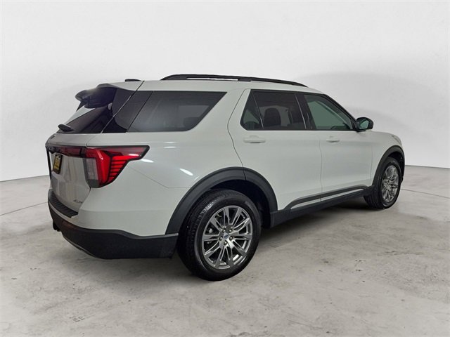Certified 2025 Ford Explorer Active w/ Active Comfort Package image 5