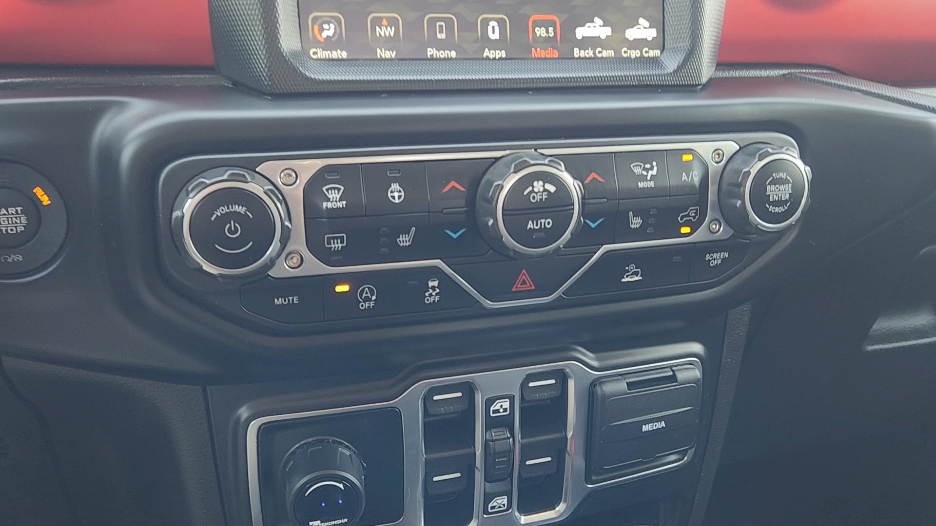 Used 2022 Jeep Gladiator Rubicon w/ LED Lighting Group AWD/4WD image 27
