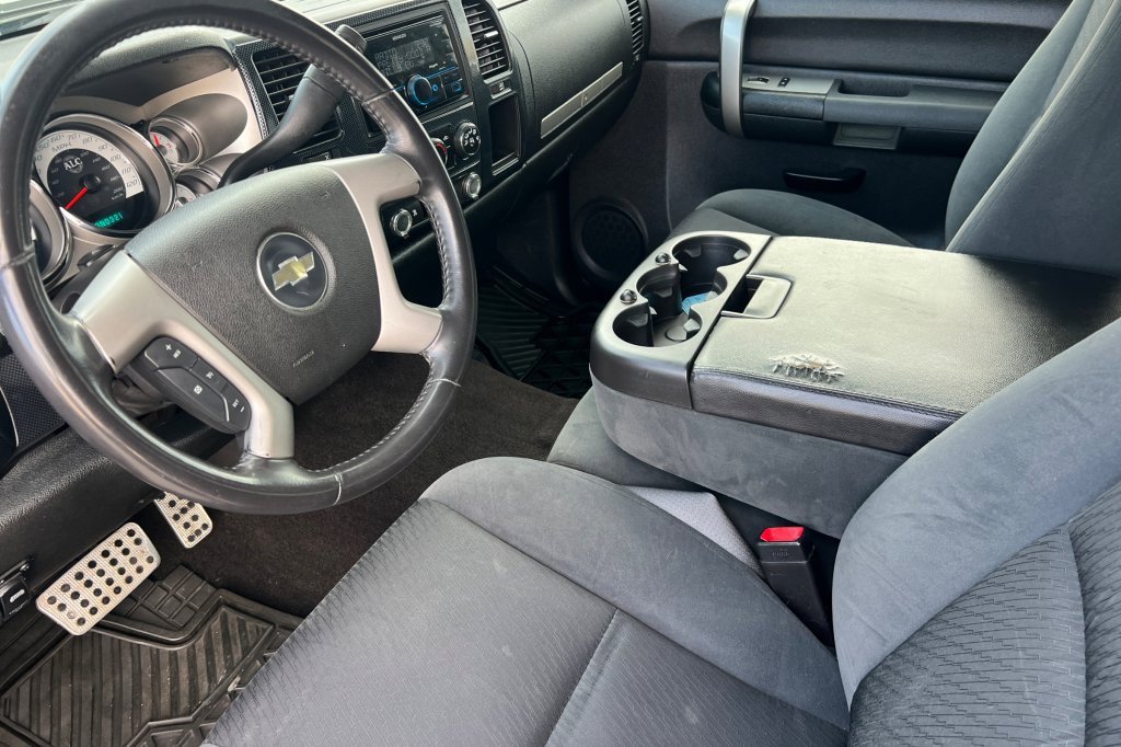 Used 2009 Chevrolet Silverado 1500 LT image 7