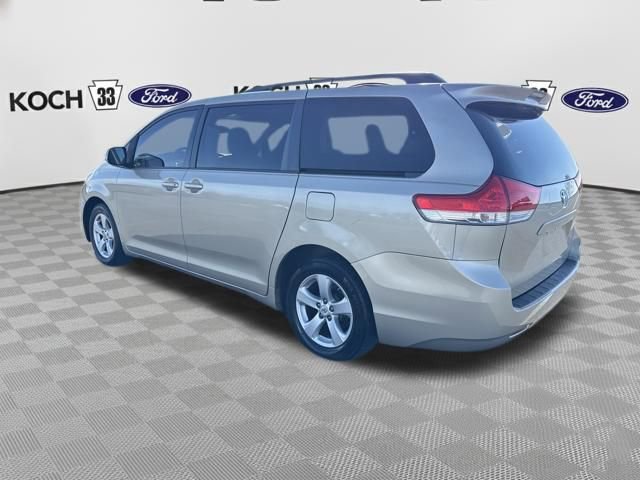 Used 2012 Toyota Sienna LE image 6