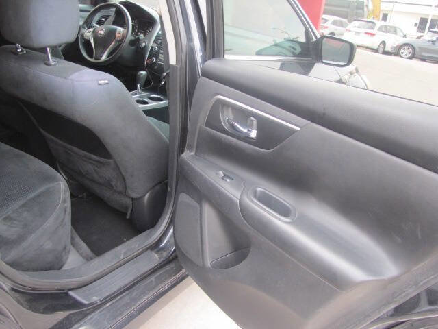 Used 2015 Nissan Altima 2.5 S w/ Power Driver Seat Package image 15