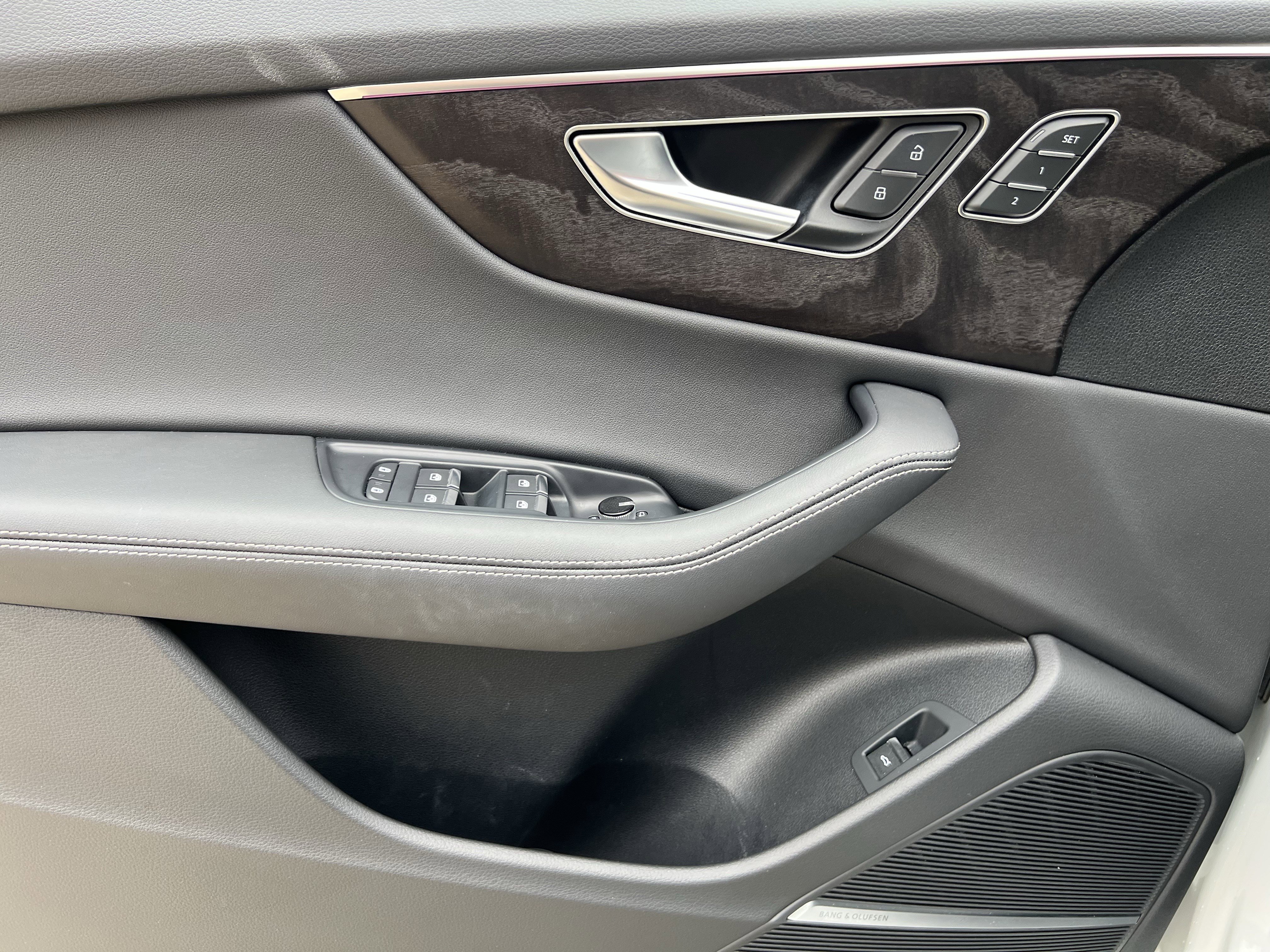 Used 2023 Audi Q8 Premium Plus image 14